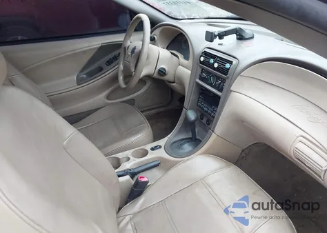 2001 Ford Mustang z USA, uszkodzony, nr VIN 1FAFP44461F179014